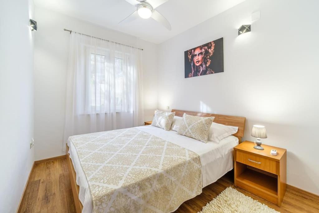 Peters Apartment سوتيفان المظهر الخارجي الصورة